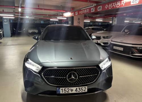 Mercedes-Benz E200