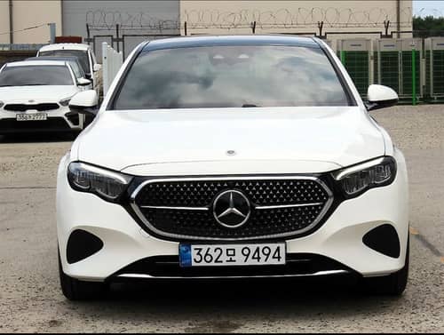 Mercedes-Benz E200